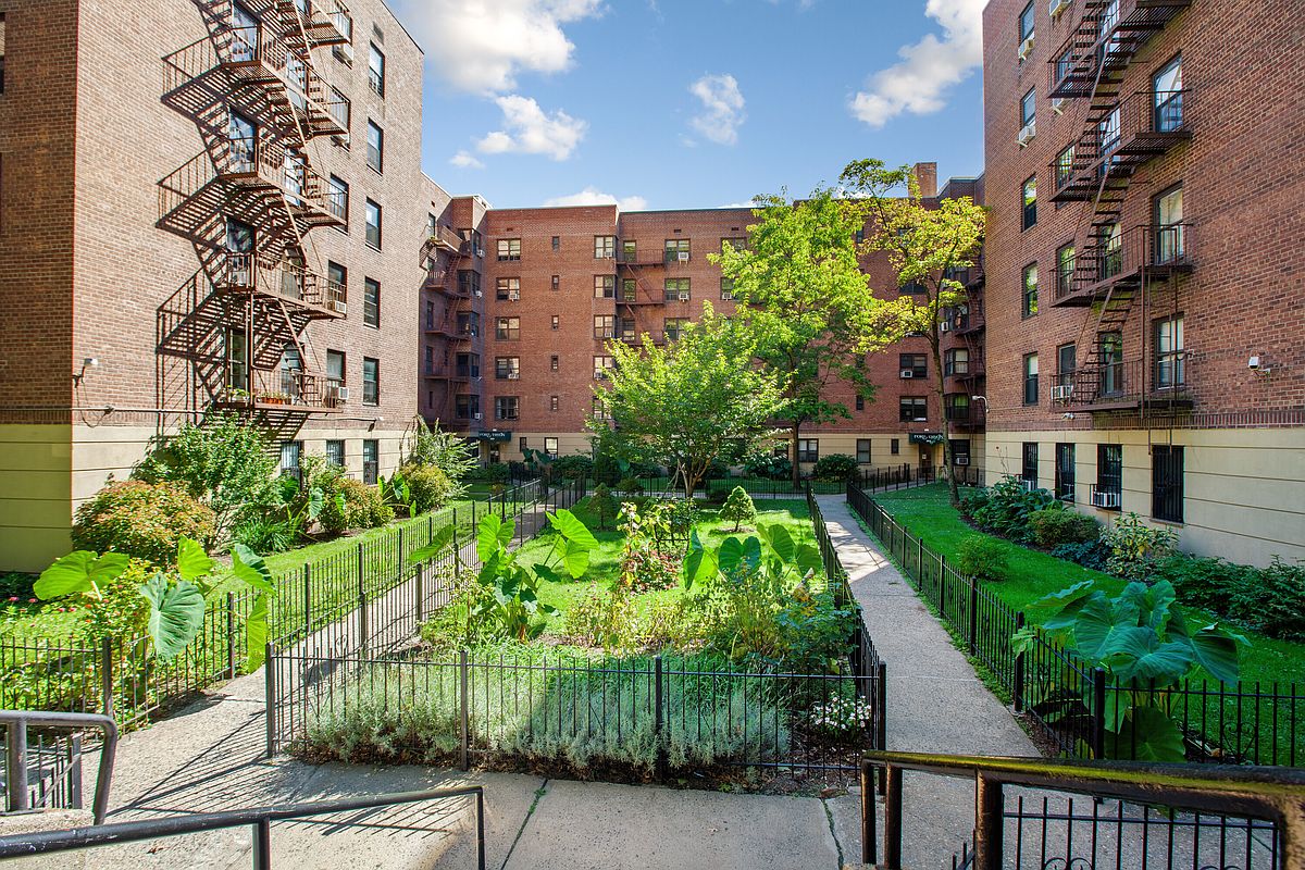 269 Bennett Avenue 3-C Washington Heights New York NY 10040