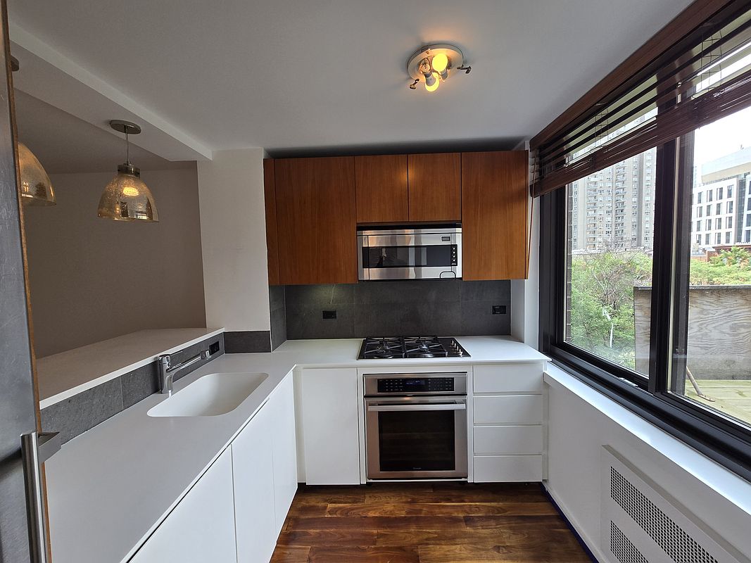 515 East 72nd Street 4-B Upper East Side New York NY 10021