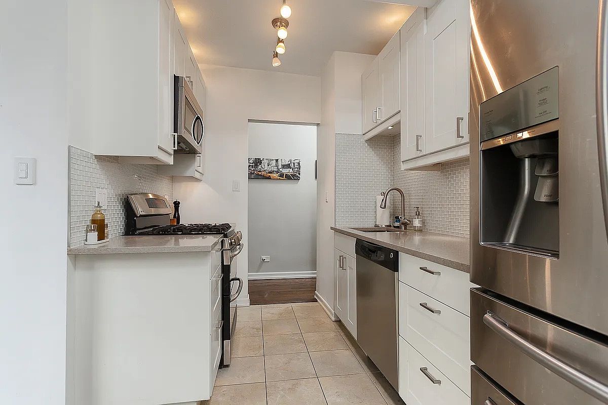 211 East 35th Street Murray Hill New York NY 10016