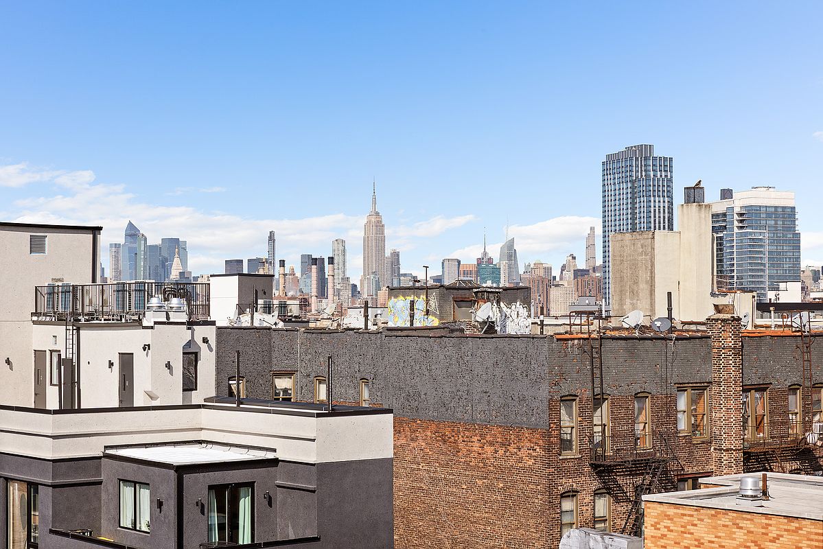 154 South 3rd Street 32 Williamsburg Brooklyn NY 11211