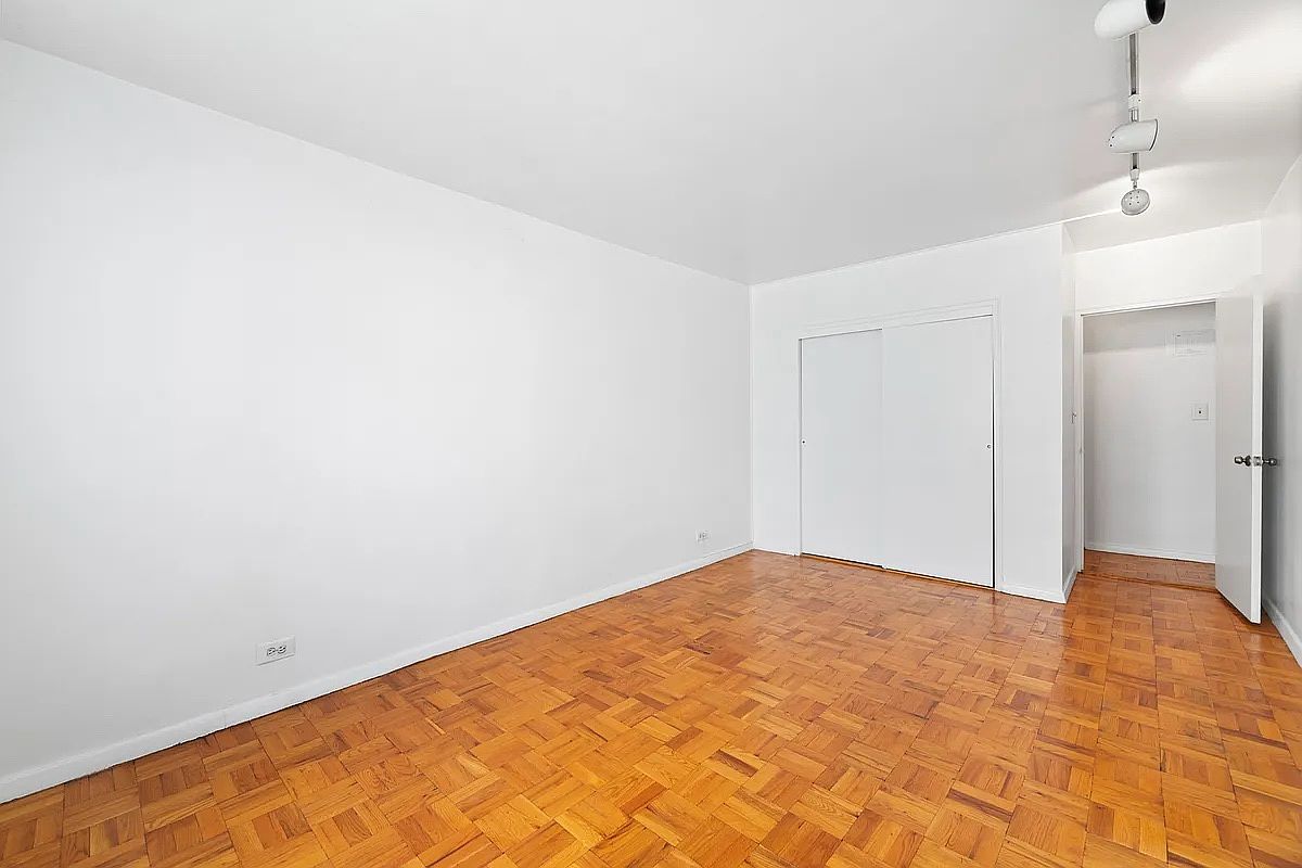 30 West 60th Street 10-S Lincoln Square New York NY 10023