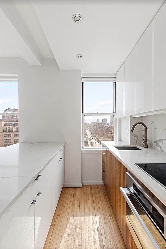 365 West 20th Street 14-E Chelsea New York NY 10011