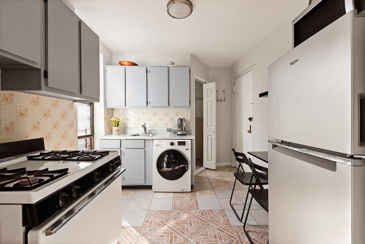 154 South 3rd Street 32 Williamsburg Brooklyn NY 11211