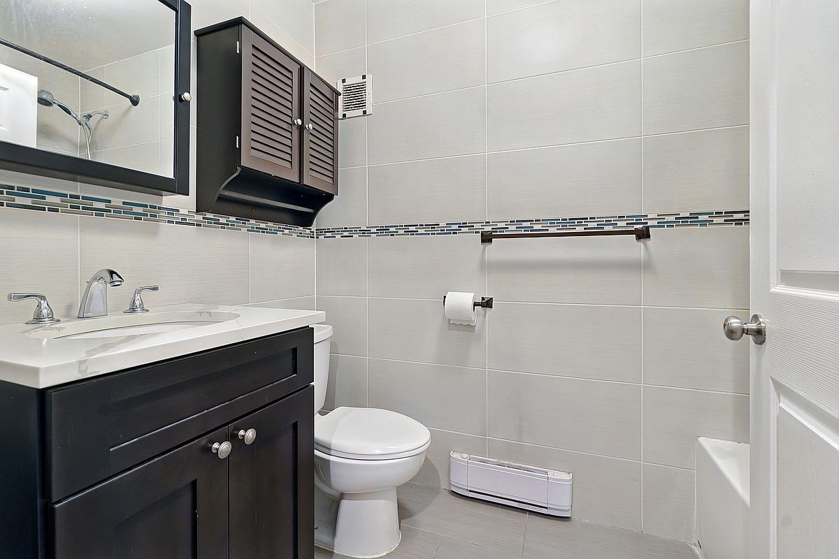 31-23 Crescent Street 1-D Astoria Queens NY 11106