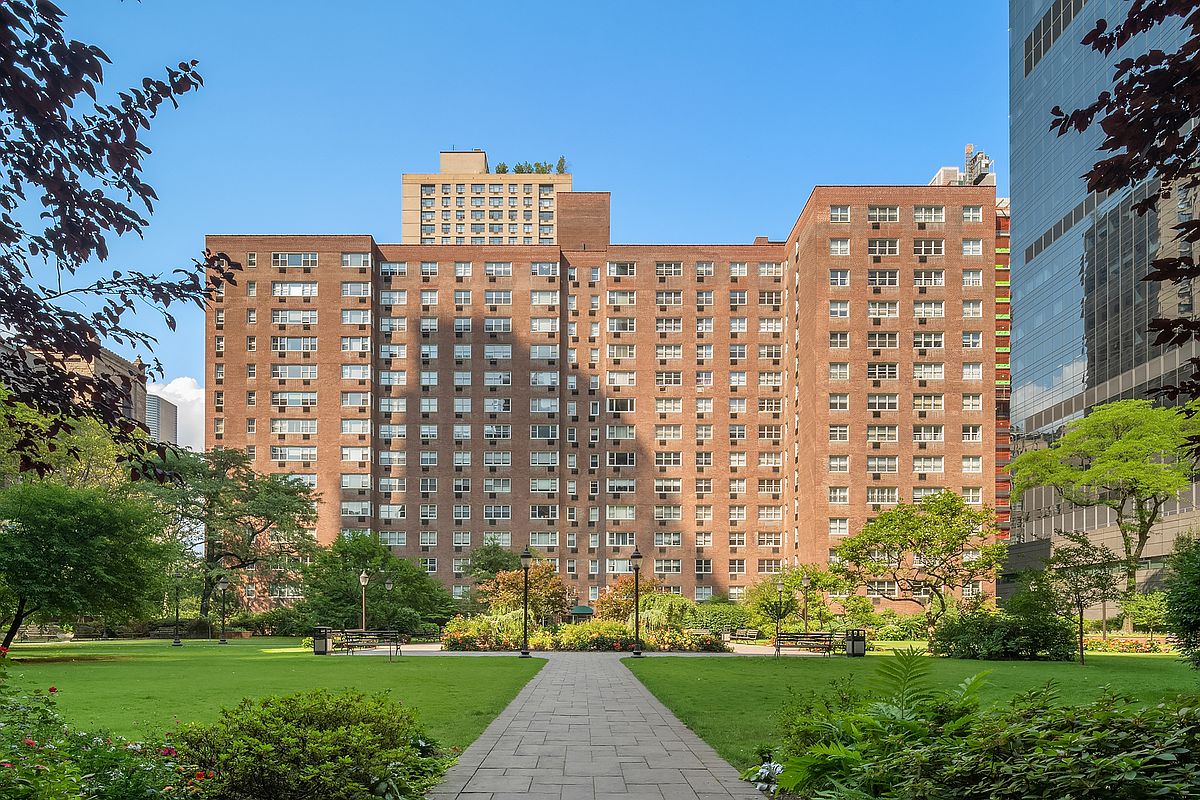 30 West 60th Street 10-S Lincoln Square New York NY 10023