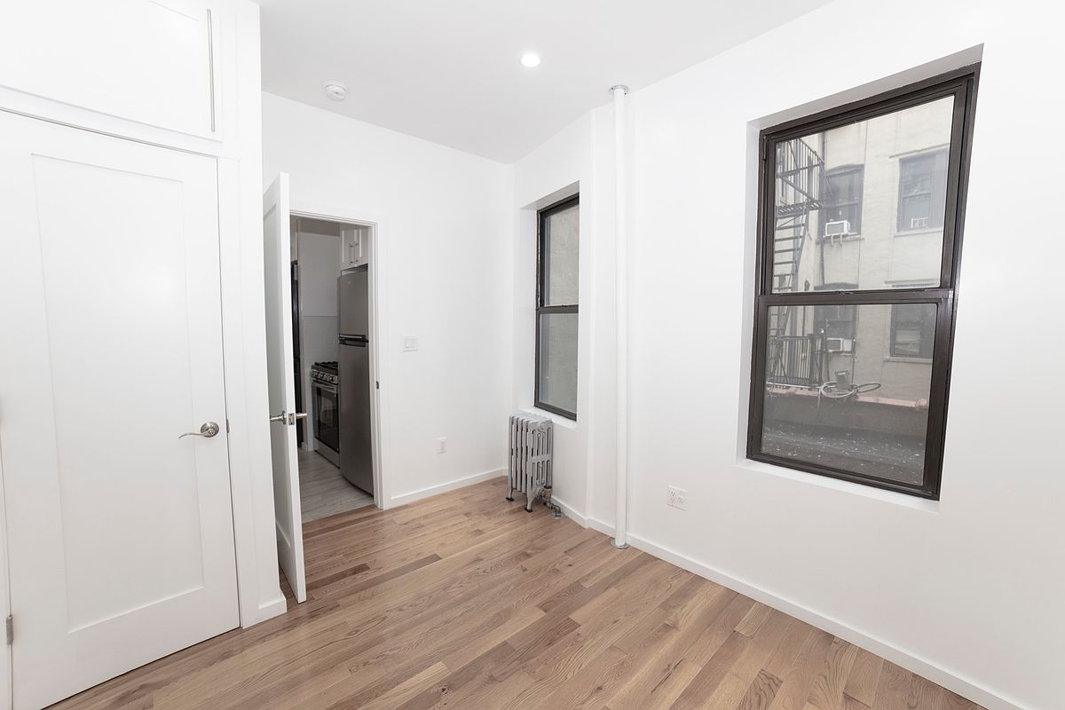 309 East Houston Street 2-D Lower East Side New York NY 10002