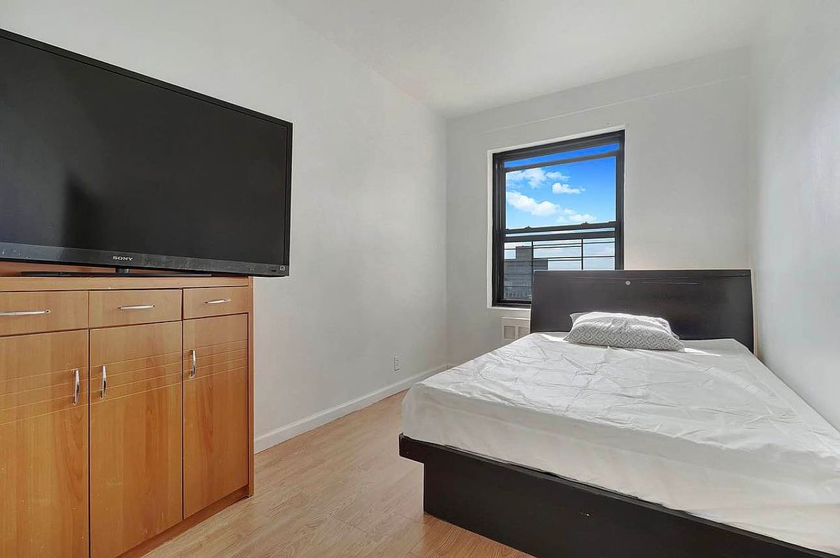 99-05 63rd Drive 9-AA Forest Hills Queens NY 11374