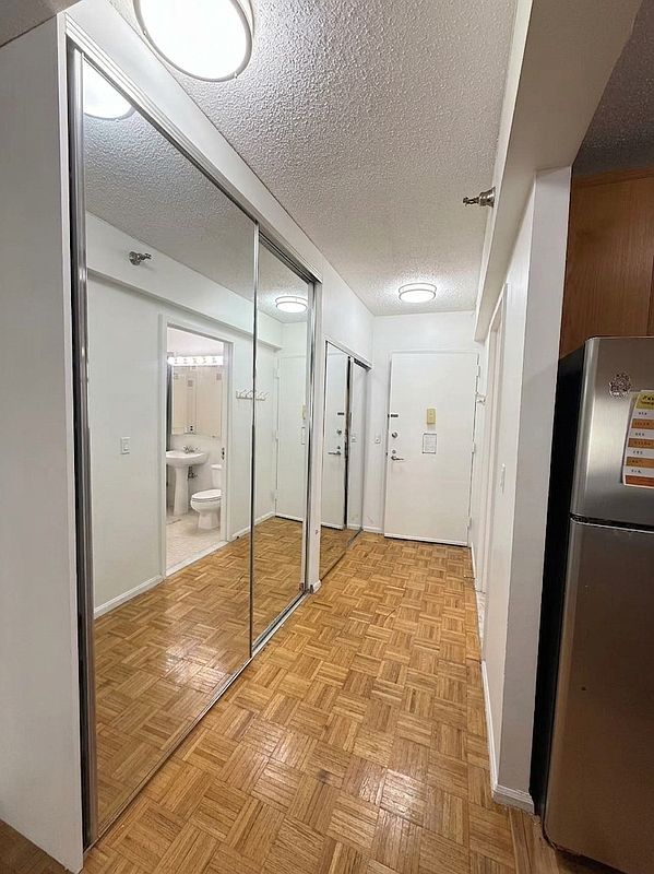 4-74 48th Avenue 4-L Hunters Point Queens NY 11109