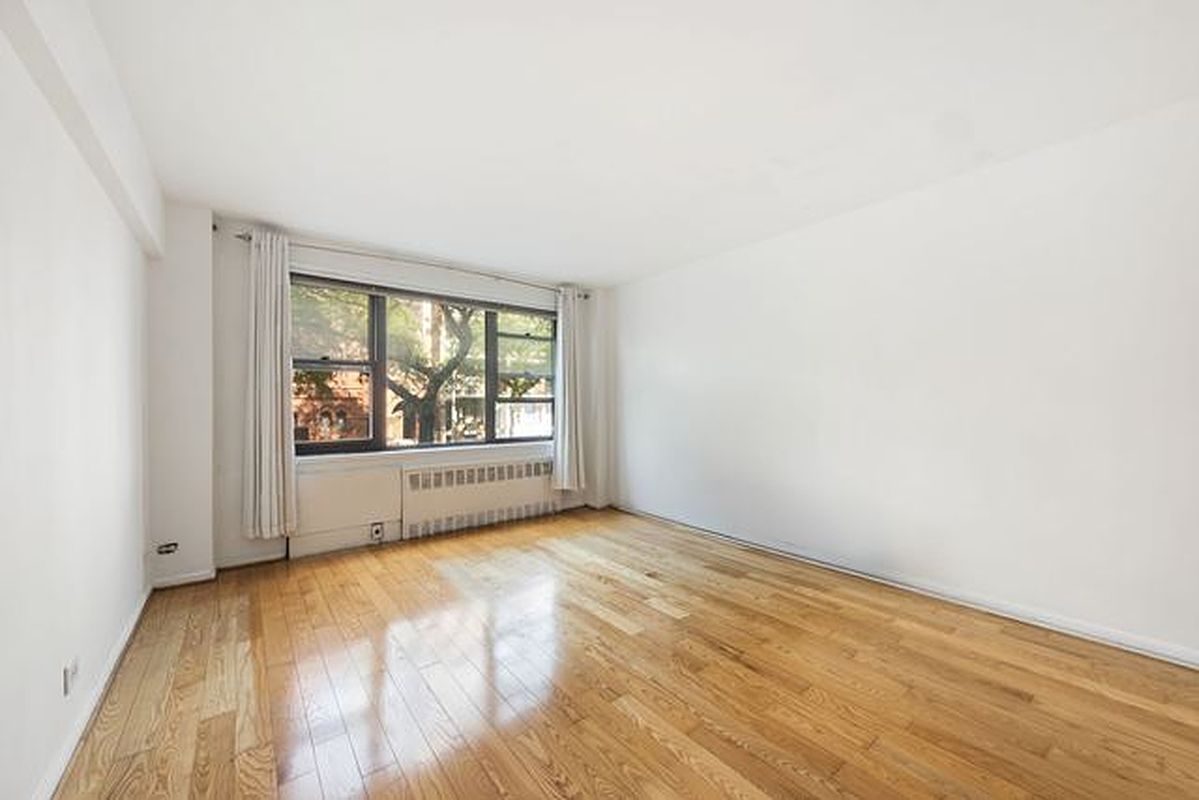 408 West 57th Street 2-G Clinton New York NY 10019