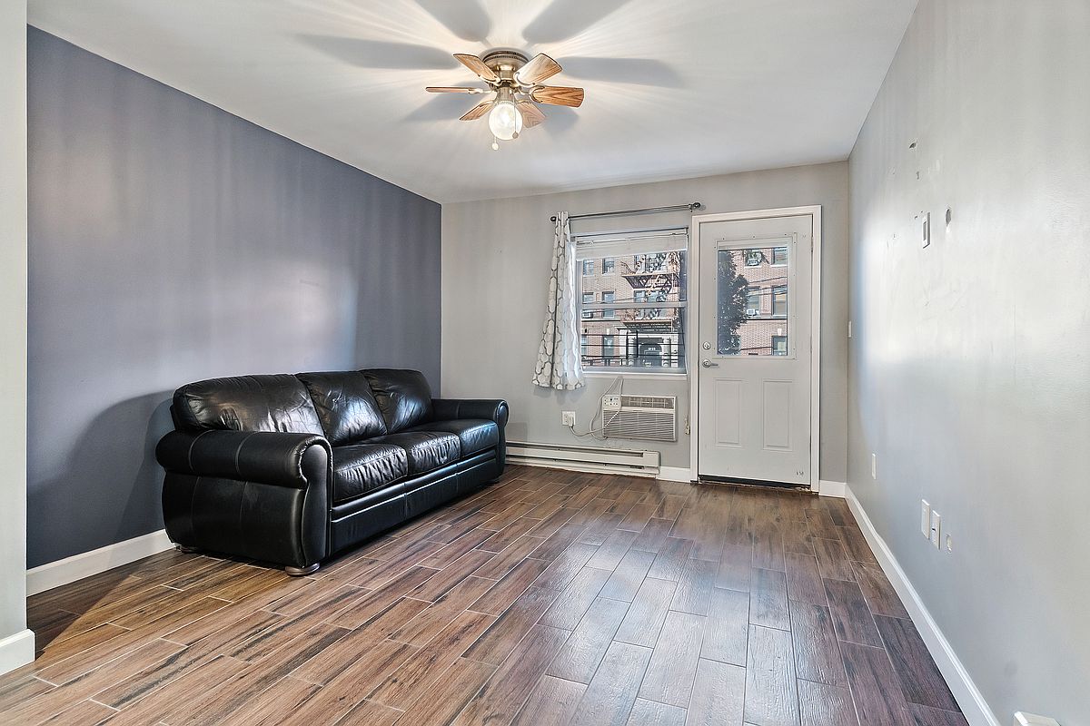 31-23 Crescent Street 1-D Astoria Queens NY 11106