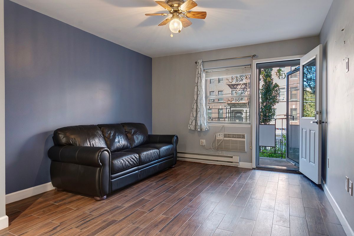 31-23 Crescent Street 1-D Astoria Queens NY 11106