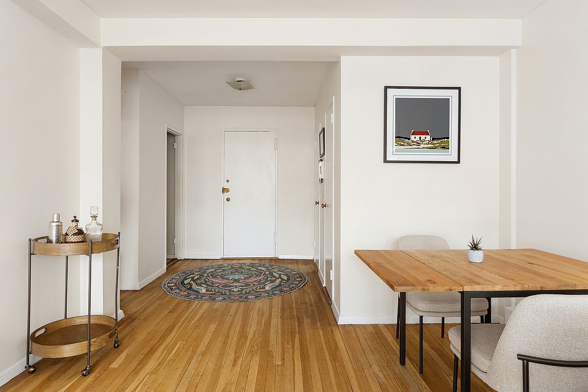 211 East 18th Street 4-P Gramercy Park New York NY 10003
