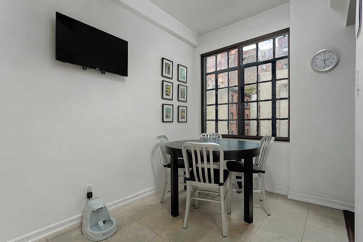 211 East 35th Street Murray Hill New York NY 10016