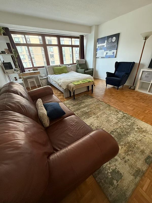 4-74 48th Avenue 4-L Hunters Point Queens NY 11109