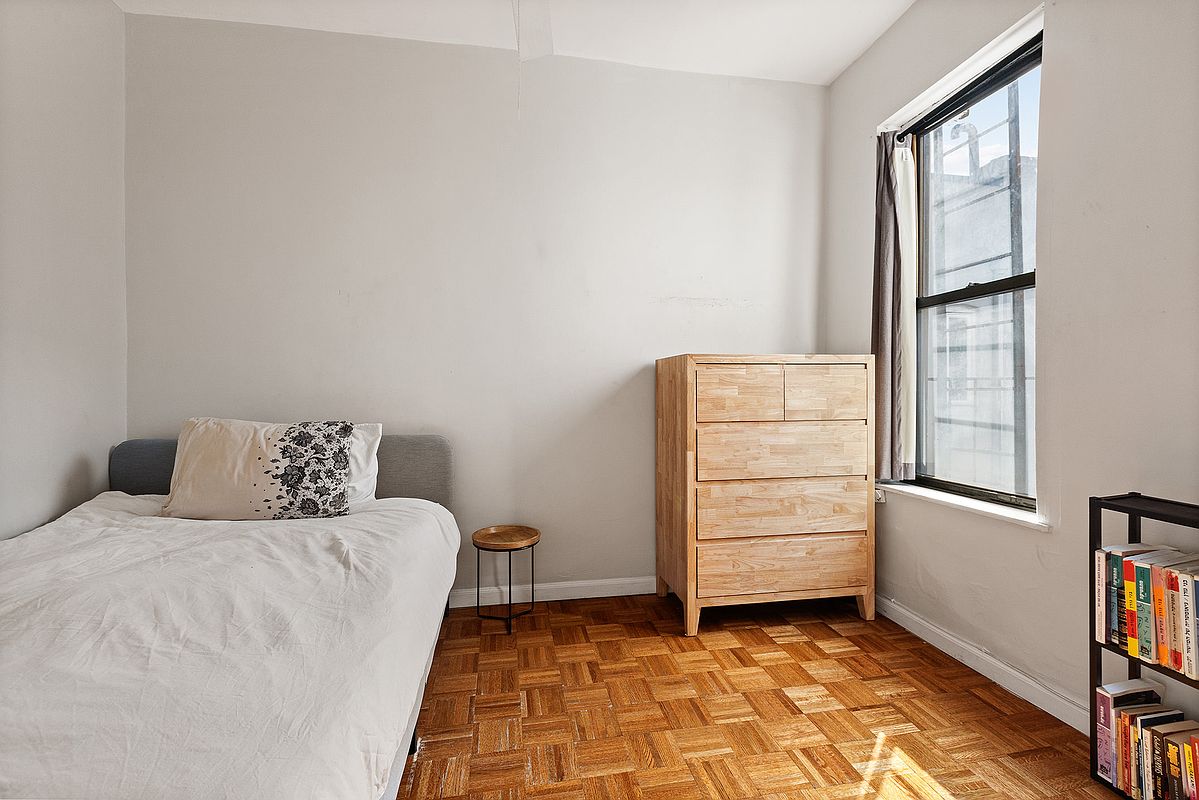 154 South 3rd Street 32 Williamsburg Brooklyn NY 11211