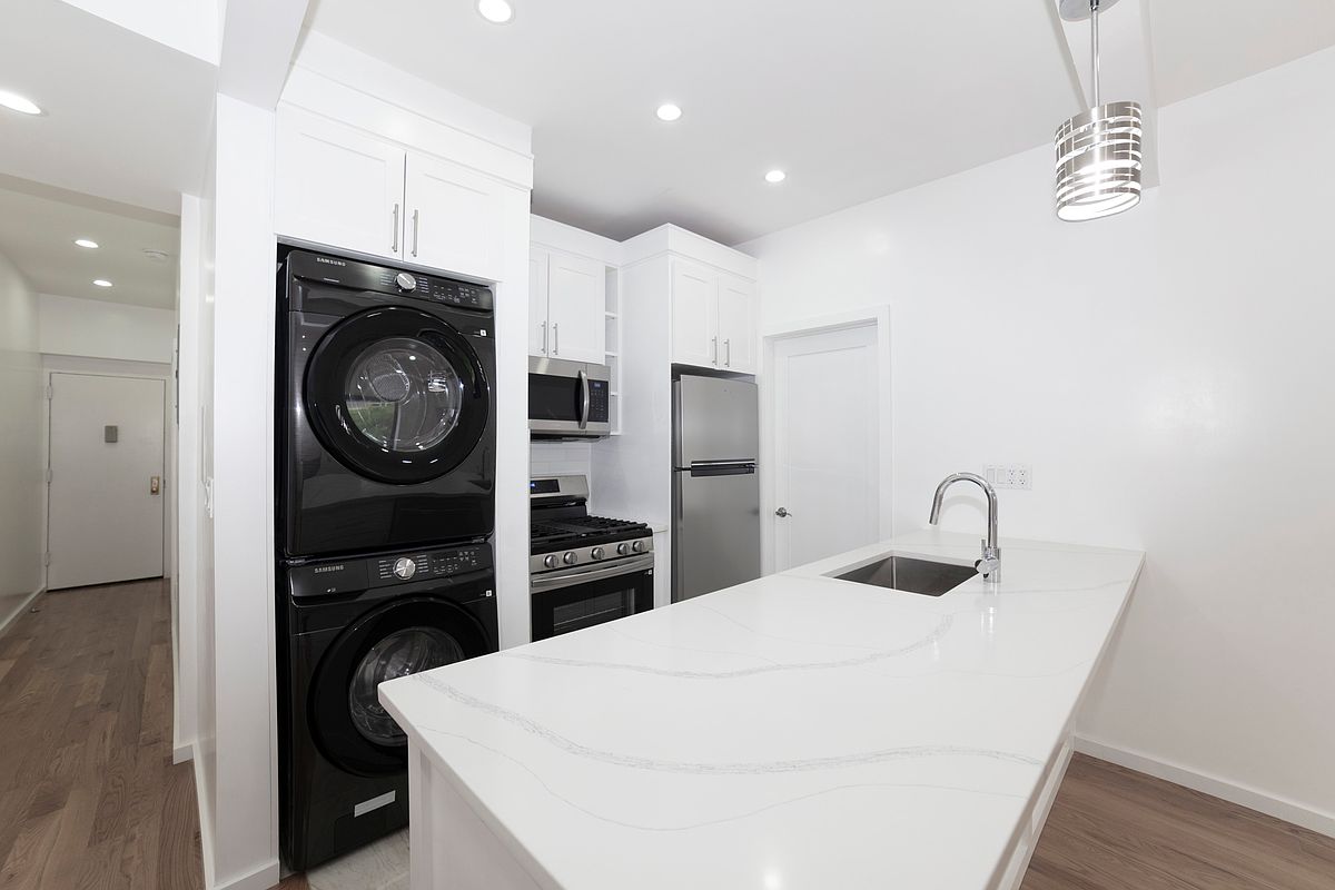 309 East Houston Street 2-D Lower East Side New York NY 10002