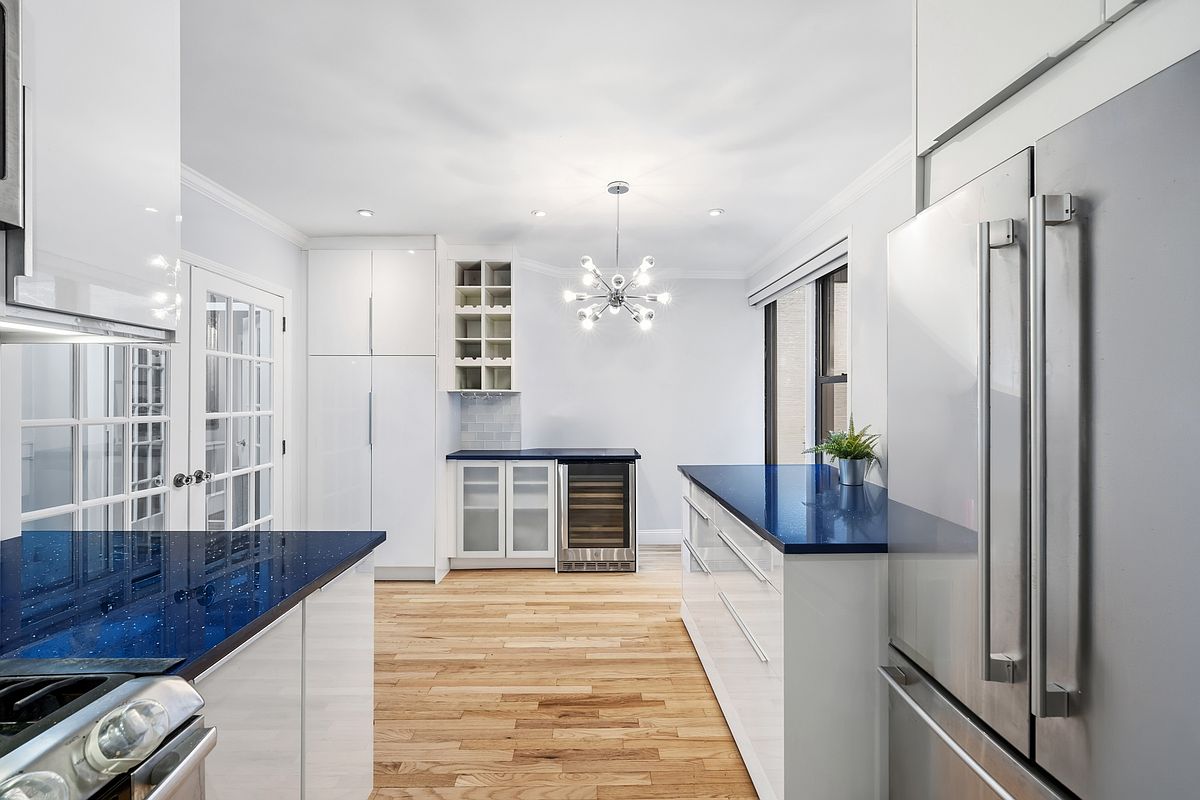 400 West 58th Street 3-JK Clinton New York NY 10019