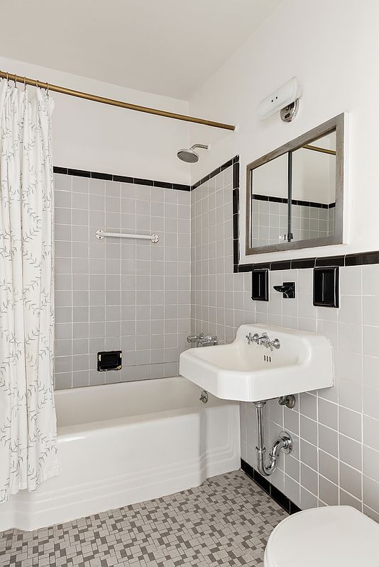 211 East 18th Street 4-P Gramercy Park New York NY 10003