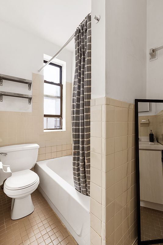 154 South 3rd Street 32 Williamsburg Brooklyn NY 11211